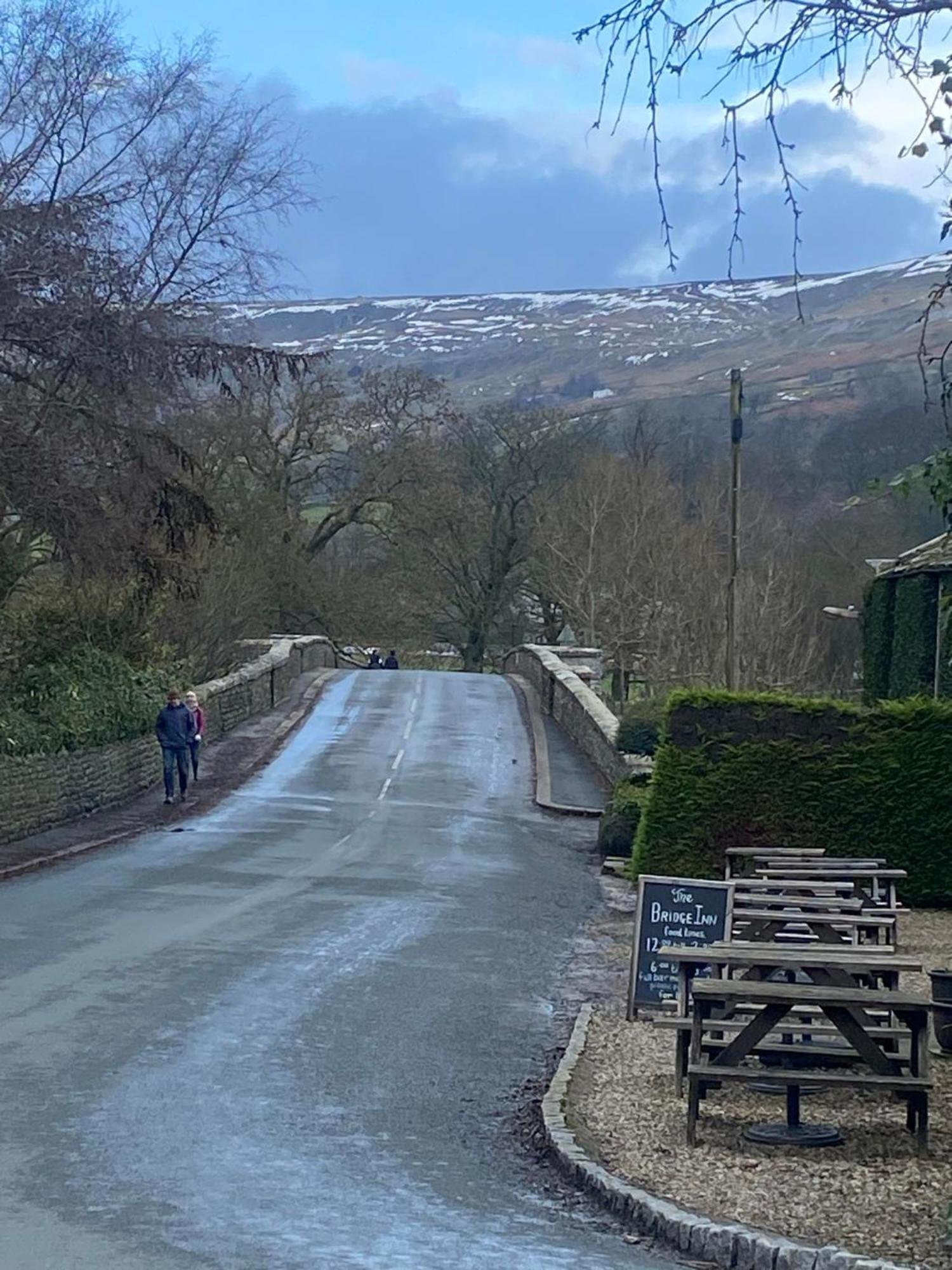 The Bridge Inn Reeth Exteriör bild